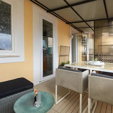Apartment Zana *