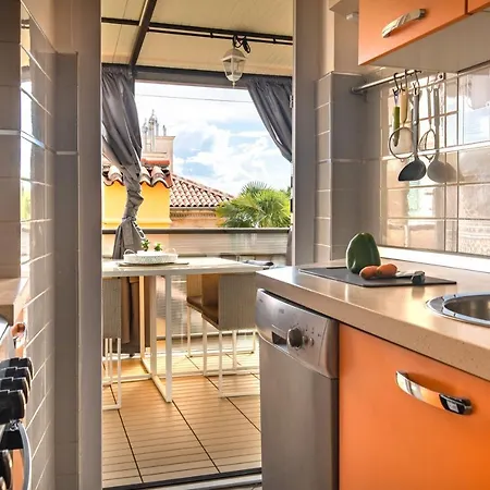 Zana Apartment