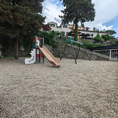 Zana Apartmán *