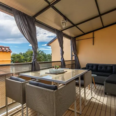 아파트 Zana 오파티아